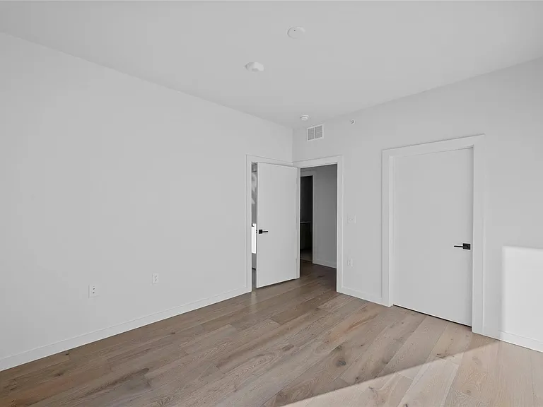 2209 S 1st St #321 — Photo 16