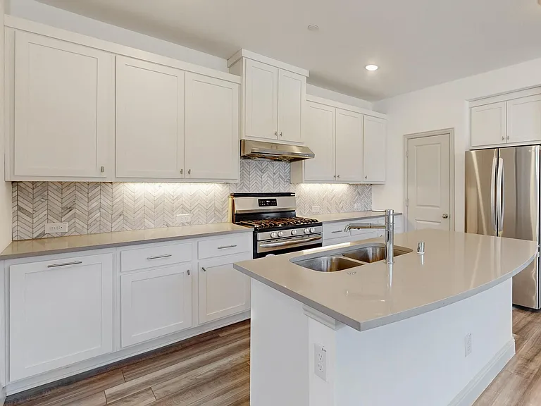 4325 Oliver Dr — Photo 14