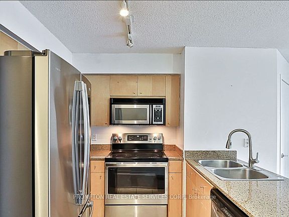 4th image of 361 Front St W #2707