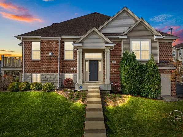 2937 Henley Ln, Naperville, IL 60540
