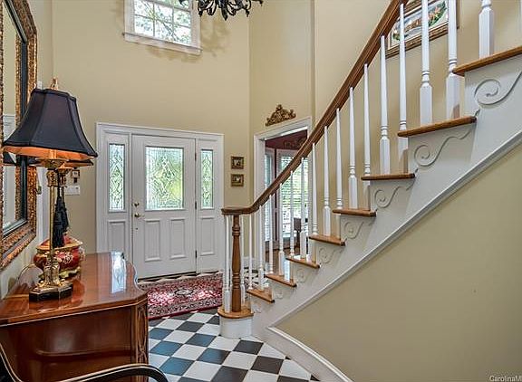 2nd image of 2240 Oakmeade Dr