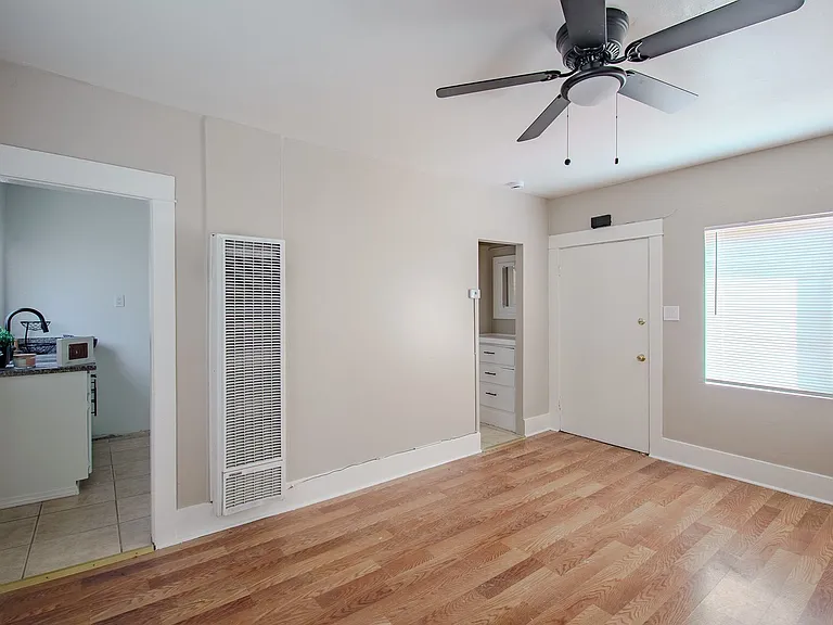 1335 Junipero Ave — Photo 3