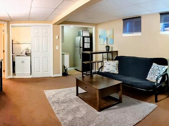 Living room - view 1