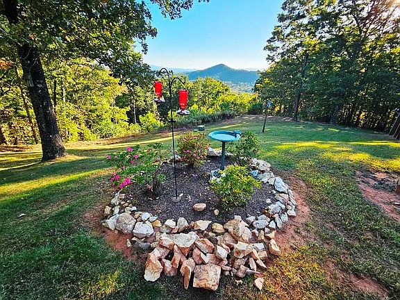 41st image of 124 Graystone Dr