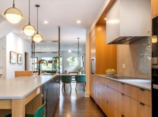 2635 E Aloha St, Seattle, WA 98112