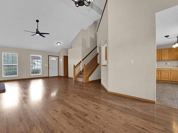 5th image of 3122 Golden Oak Dr
