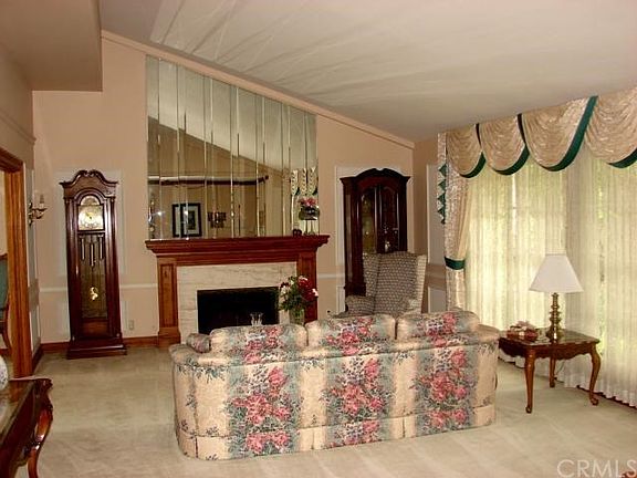 5th image of 15720 Candeleria Ct