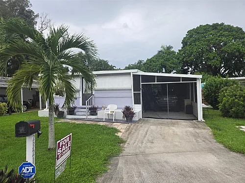 2321 SW 87th Ter Photo 1