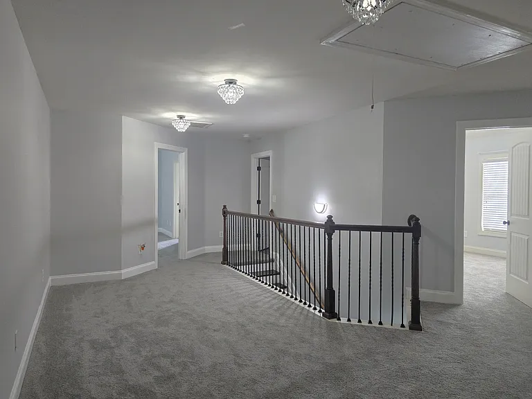 8809 Crenshaw Dr — Photo 20