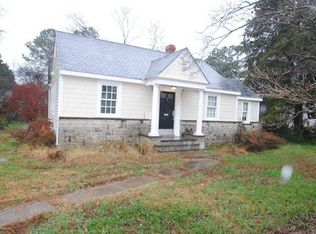 7703 Three Chopt Rd, Henrico, VA 23229