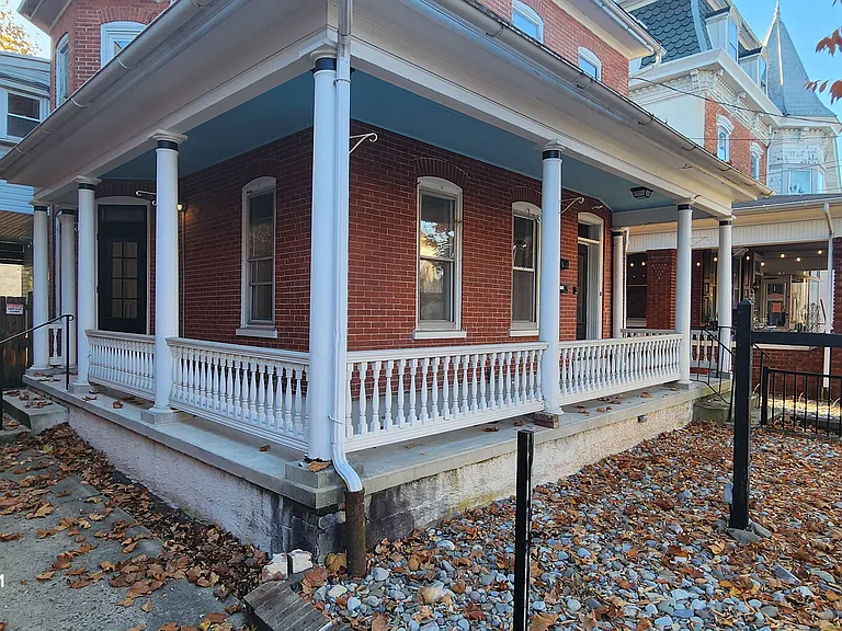 222 Main St #1 — Photo 1