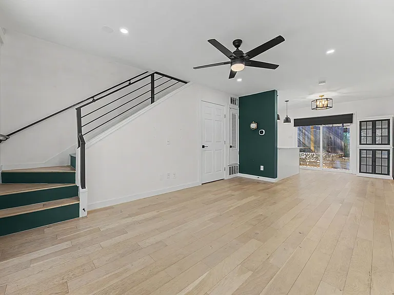 3806 Southridge Dr #4 — Photo 1