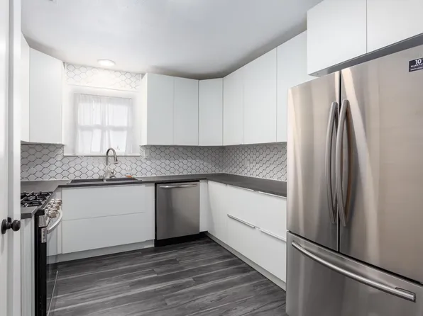 2447 E Houston St, San Antonio, TX 78202