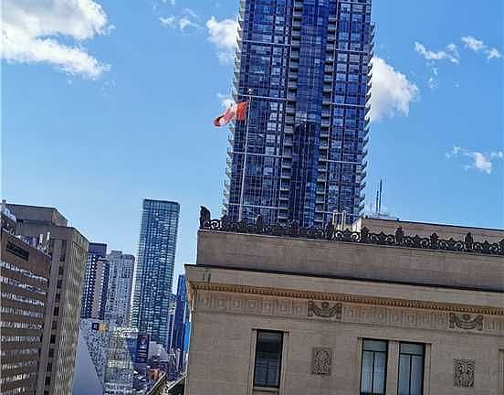 5th image of 7 Grenville St #1210