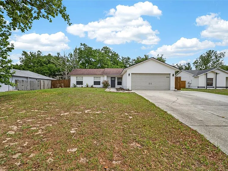 10748 Siena Dr — Photo 3