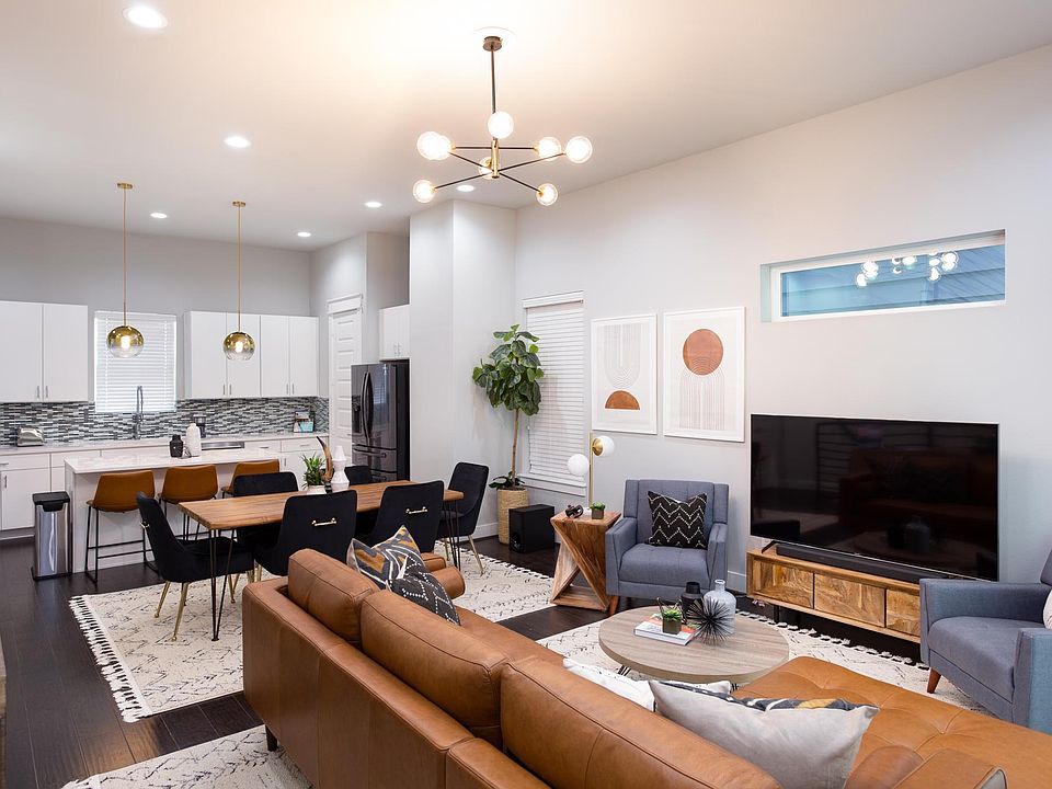 2F Living Room/Kitchen