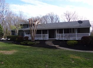 5120 Pocono Park Ln, Swiftwater, PA 18370