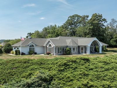 92 Juniper Ridge Dr, Feeding Hills, MA, 01030