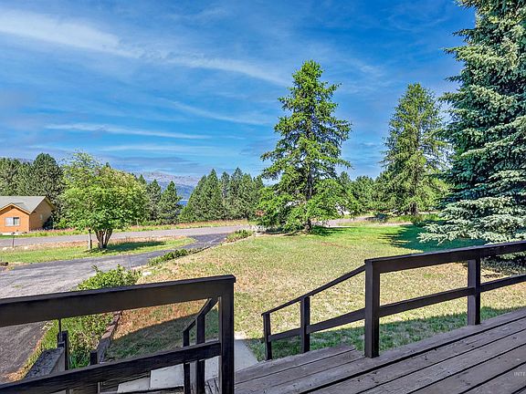 3rd image of 516 Skyline Dr