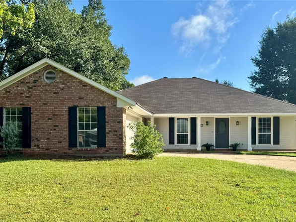 107 Augusta Ave, Benton, LA 71006