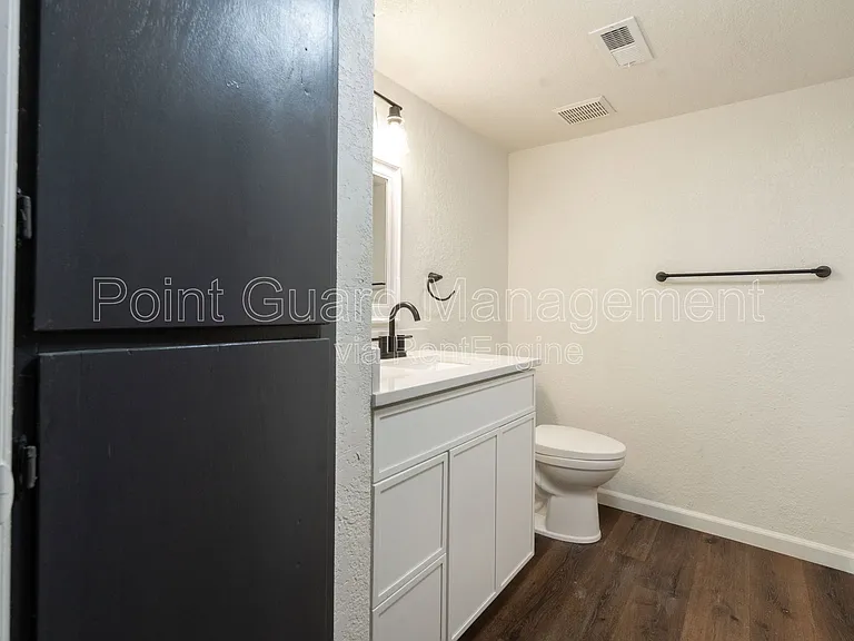 750 W Dayton Ave #204 — Photo 17