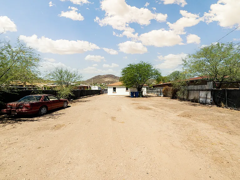 115 S Palomas Ave — Photo 22