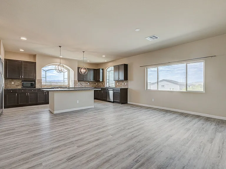 706 Eros Ct — Photo 44