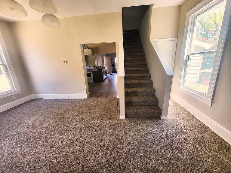 544 N Chatham St — Photo 8