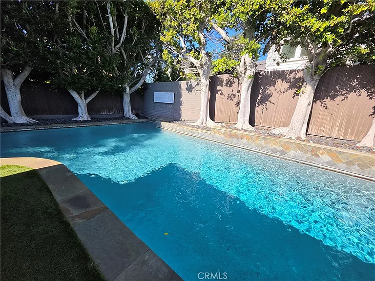 310 S Thurston Ave — Photo 64