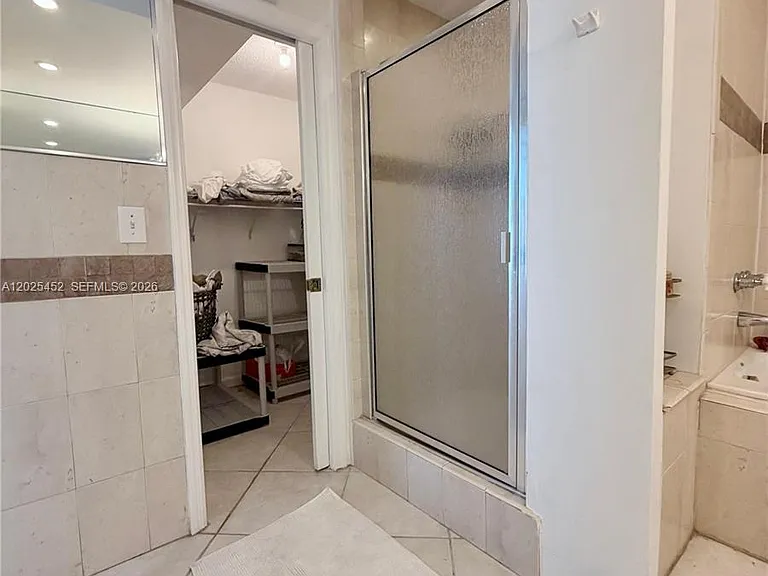 2750 NE 183rd St #Penthouse 10 — Photo 15