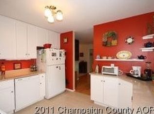 902 Centennial Dr, Champaign, IL 61821
