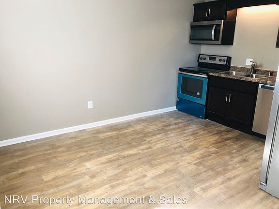 4th image of 685 N High St APT G