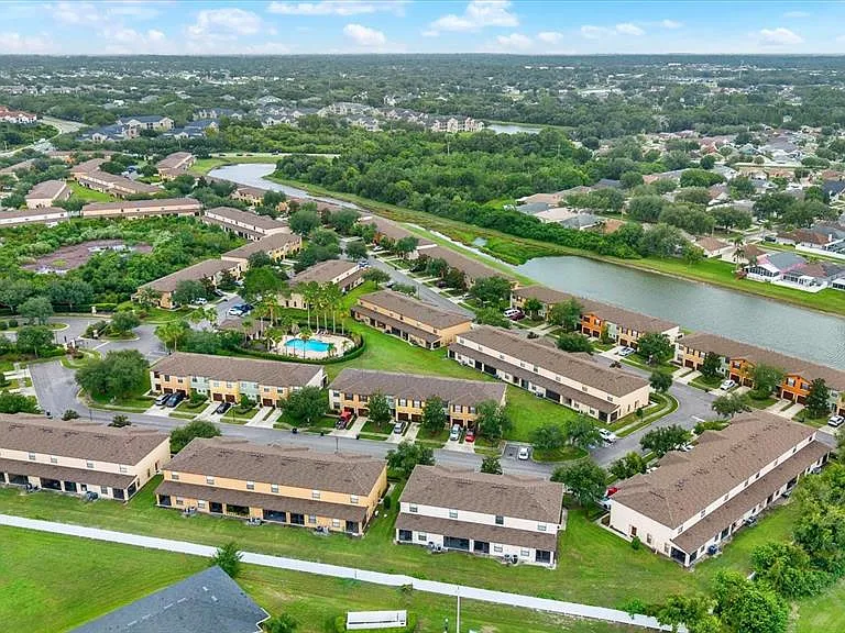 2630 Edgewater Falls Dr #0 — Photo 28