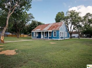 1008 E Red River St, Victoria, TX 77901