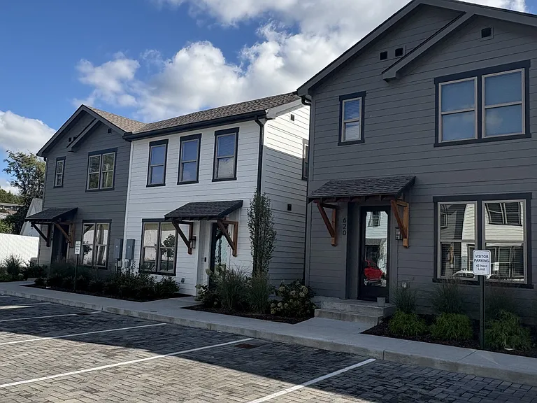 620 Wallace Ct — Photo 22