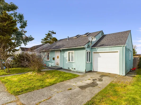 1876 Blakeslee Ave, Arcata, CA 95521
