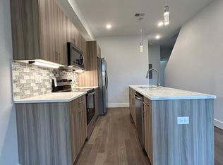 1026 W Arizona St #A-B, Philadelphia, PA 19133