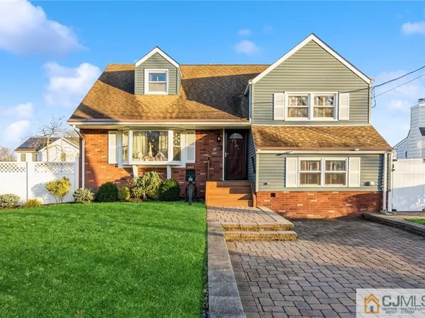 17 Eaton Ave, Spotswood, NJ 08884