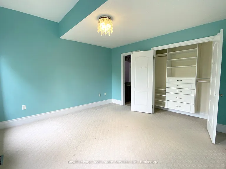 3385 Liptay Ave — Photo 31