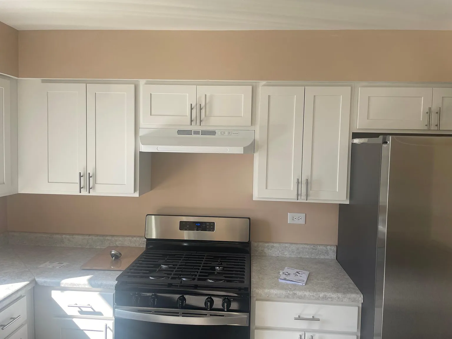 3 bed, 1200 sqft, $2,250 — Photo 2