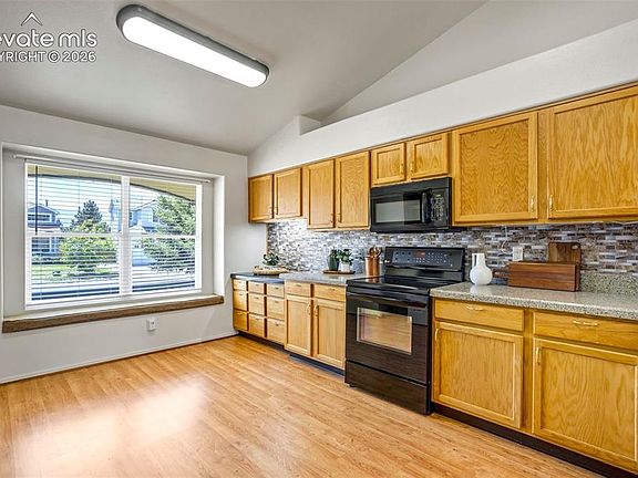 4th image of 4886 Hawk Meadow Dr