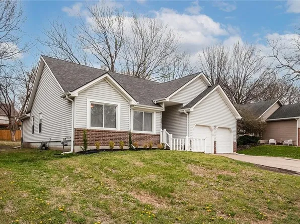 1206 E 125th St, Olathe, KS 66061