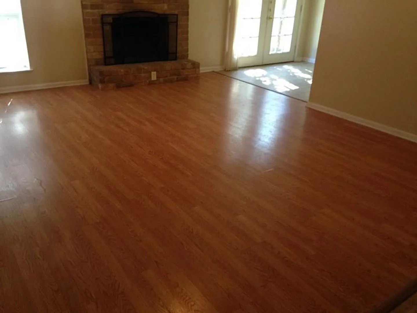 Glenda Dr.1305 — Photo 3