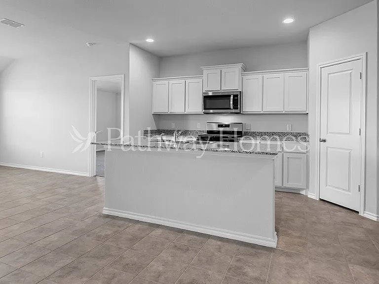 9449 Golden Tree Ave — Photo 3