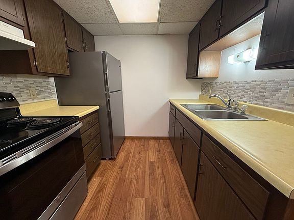 4th image of 1116 2nd St SE #3
