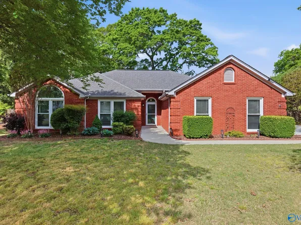 146 Manor House Dr, Huntsville, AL 35811