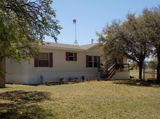 302 Cowboys Ln, Springtown, TX 76082
