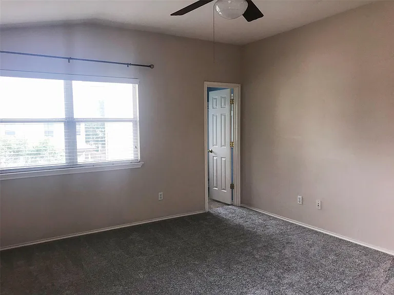 11321 Fletcher Hall Ln — Photo 19