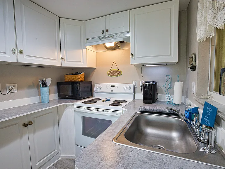 Kitchen cabinets
