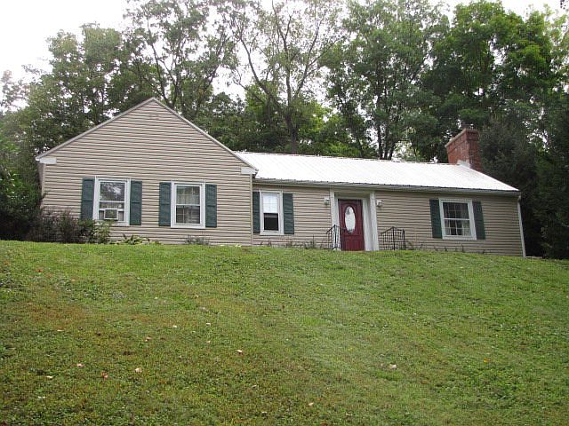 1st image of 451 S Mount Vernon Ave